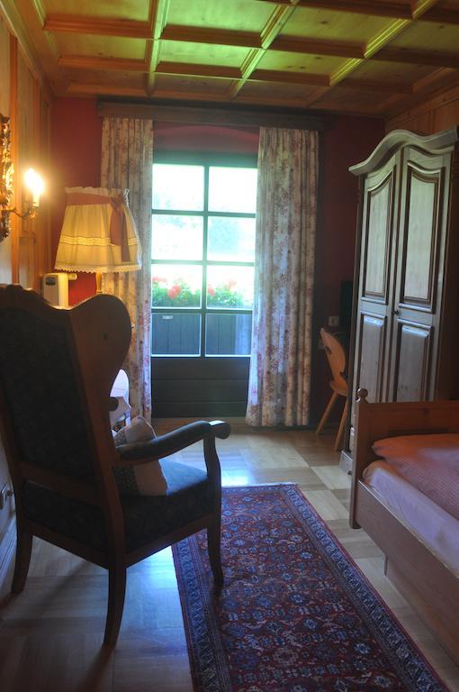 Romantikhotel Almtalhof Grünau im Almtal Værelse billede