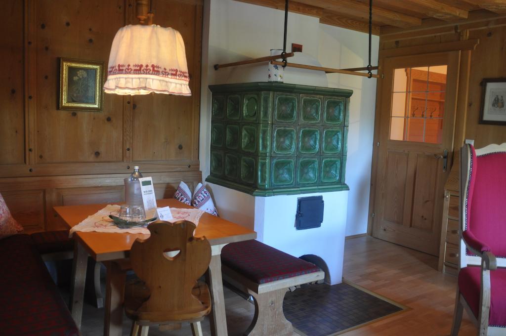 Romantikhotel Almtalhof Grünau im Almtal Værelse billede